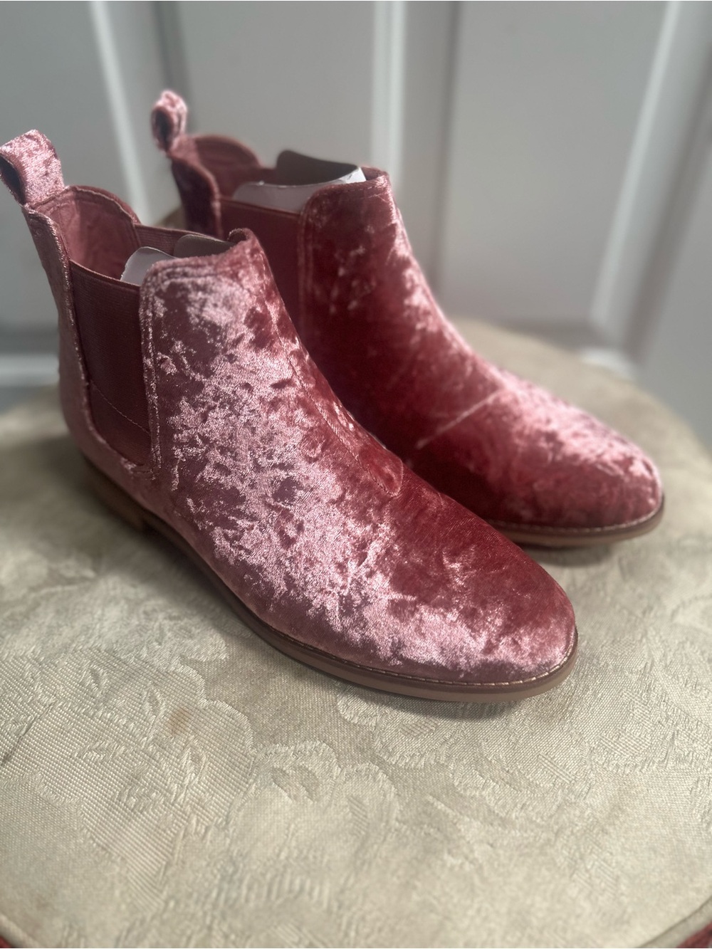 Toms ELLA Crushed Velvet Chelsea Booties - Rose